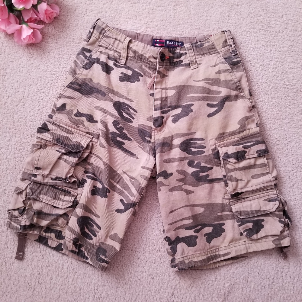 Men's Vintage Beige And Green Camo Khaki Cargo Shorts